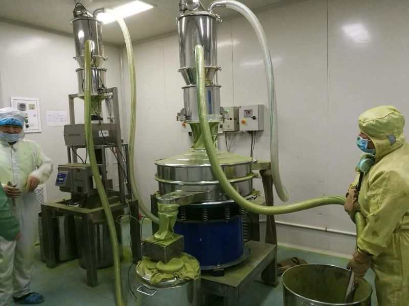 广州市某客户抹茶粉真空上料筛分使用现场