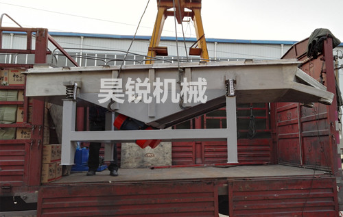 【发货通知】DZSF-1030-2S型直线振动筛，已发出莱州化工尹经理请查收！