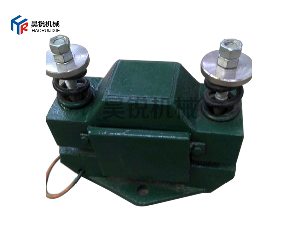 电磁仓壁振动器